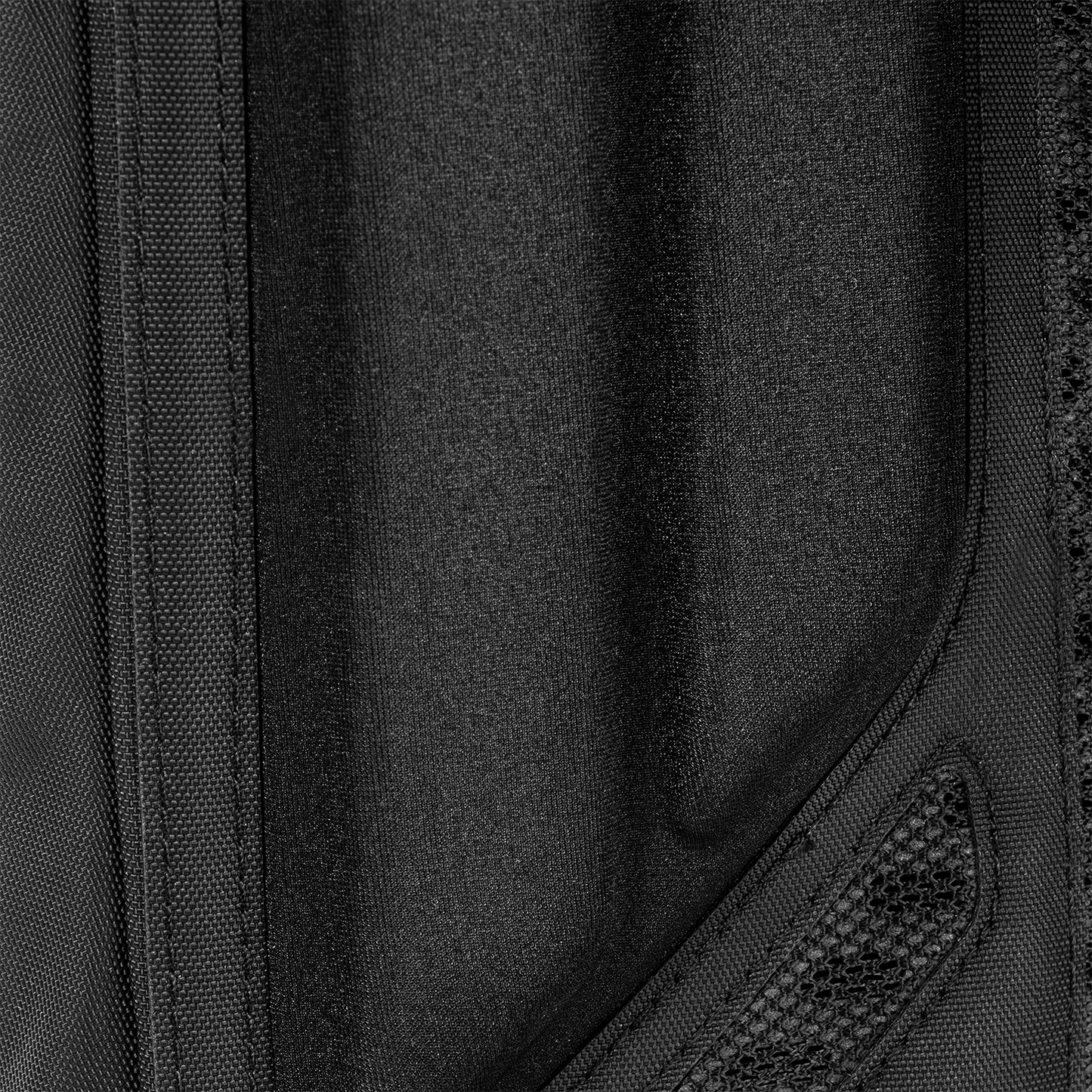 paragon-hydration-pack-j6 Paragon_Black_Texture.png