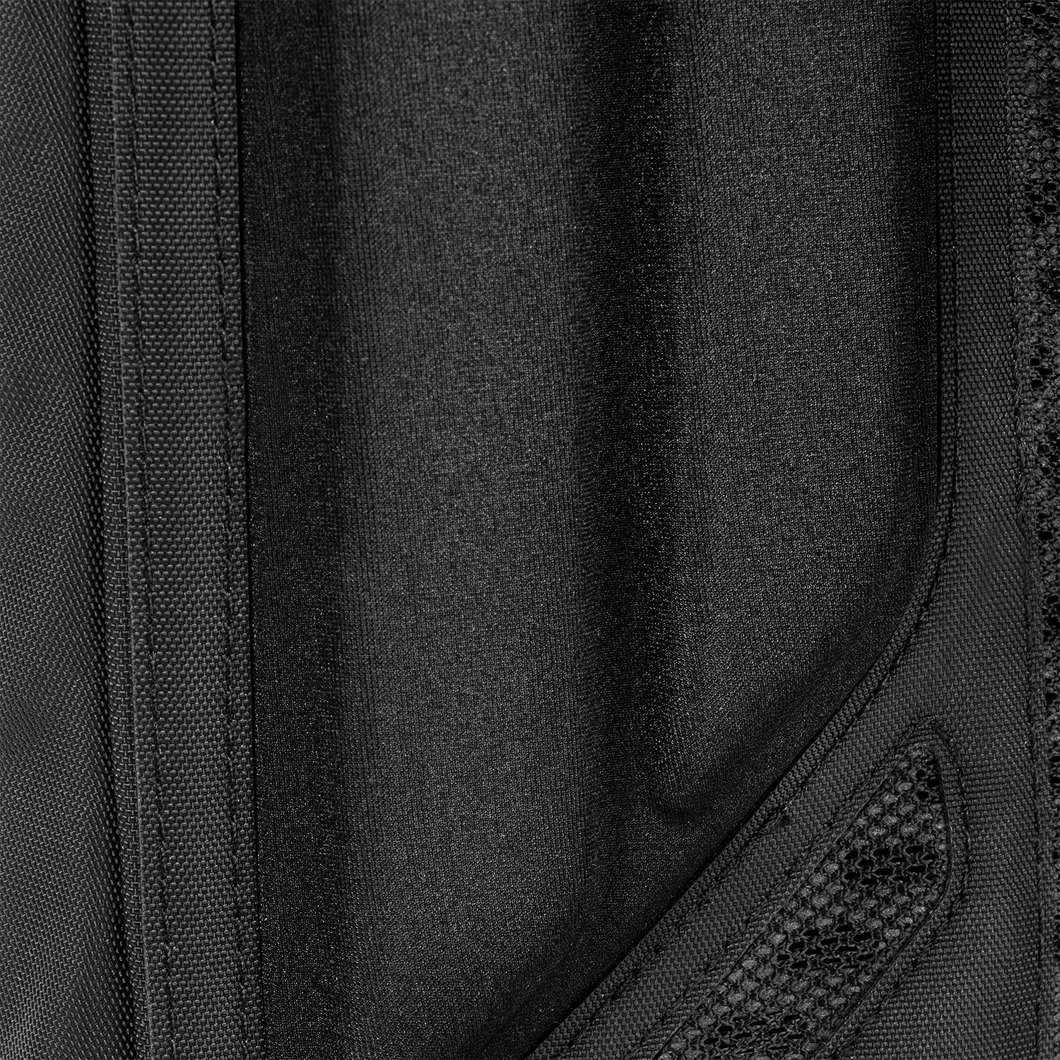 paragon-hydration-pack-j6 Paragon_Black_Texture.png