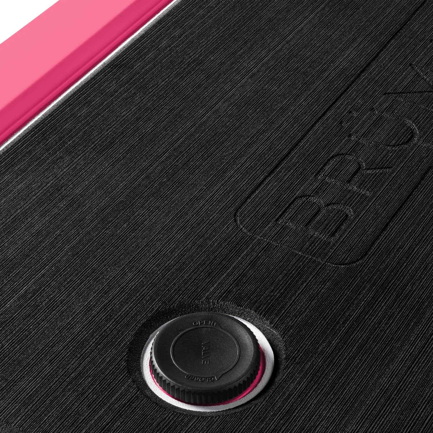 brutank-z4 brutank-55qt-neonpink-vent.png